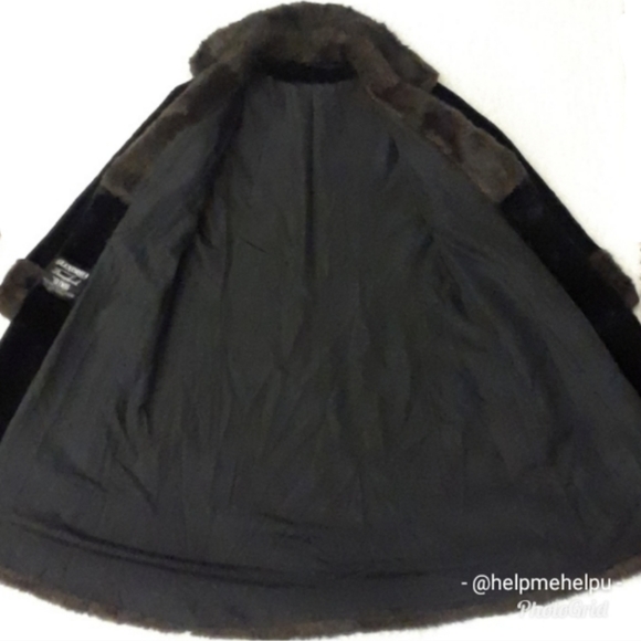 "Donnybrook" 1970's Vintage Faux Fur Coat - Picture 6 of 16